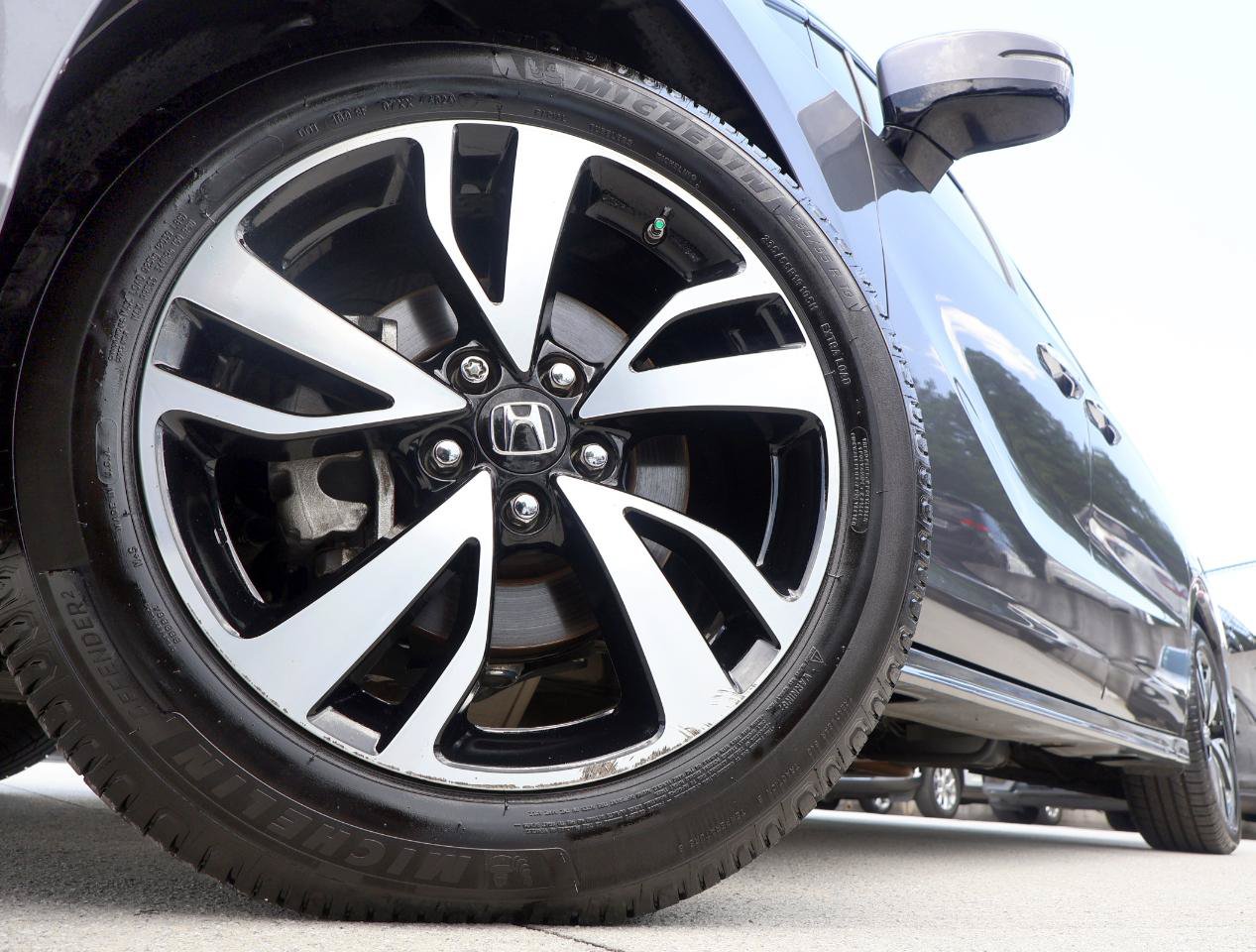 Used 2018 Honda Odyssey Elite image 29