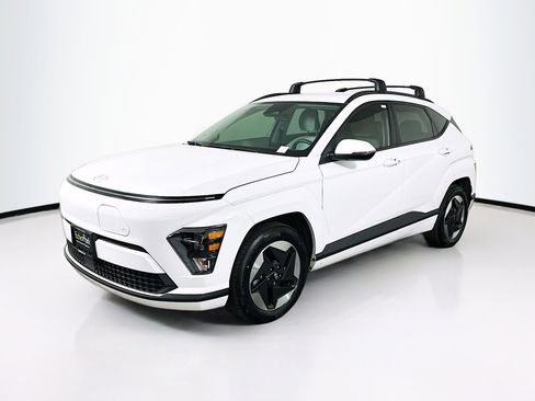 Used 2024 Hyundai Kona SEL FWD image 3