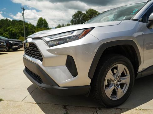 Used 2023 Toyota RAV4 LE AWD/4WD image 17