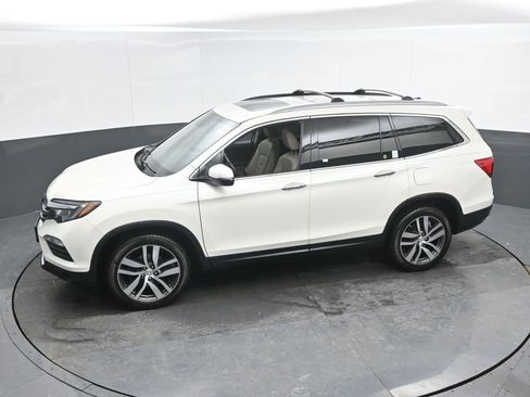 Used 2016 Honda Pilot Touring image 42
