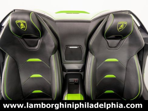 Used 2021 Lamborghini Huracan EVO image 38