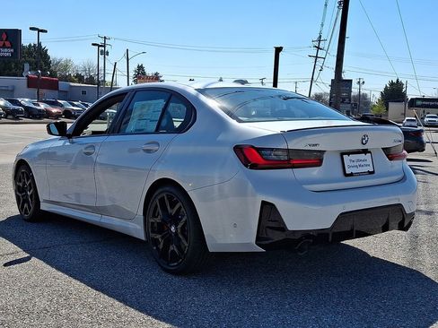New 2026 BMW 330i xDrive Sedan w/ M Sport Package AWD/4WD image 6
