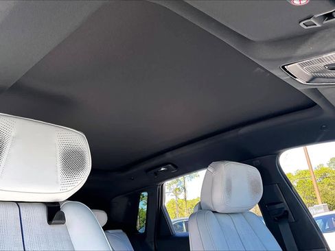 Used 2024 Cadillac Lyriq Sport image 13