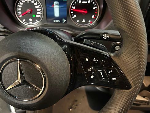 Used 2025 Mercedes-Benz Sprinter 2500 image 24