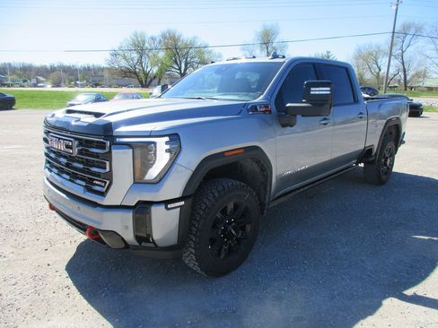 New 2026 GMC Sierra 2500 AT4 w/ AT4 Premium Plus Package AWD/4WD image 10