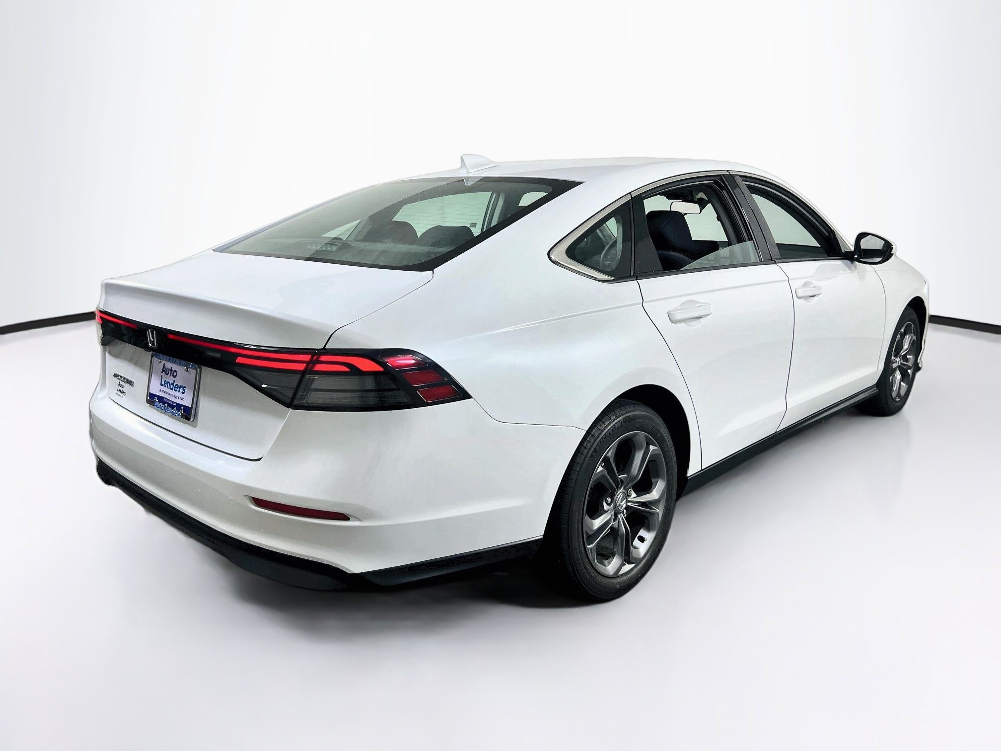 Used 2023 Honda Accord EX image 5