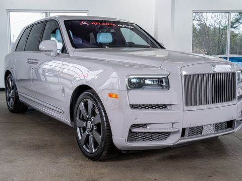 Used 2022 Rolls-Royce Cullinan image 4
