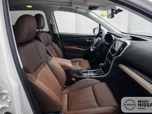 Used 2019 Subaru Ascent Touring w/ Popular Package #3 AWD/4WD image 10