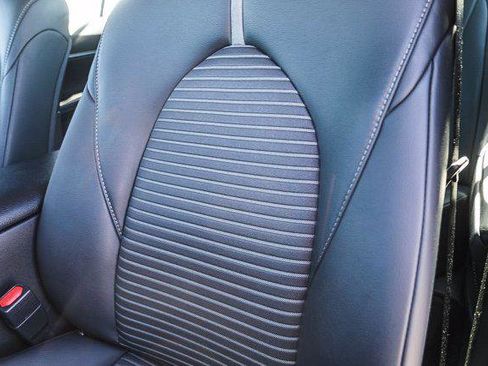 Certified 2019 Toyota Camry SE image 23