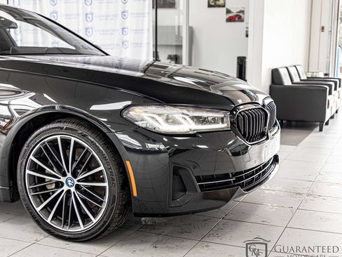 Used 2023 BMW 530e xDrive w/ Convenience Package AWD/4WD image 4