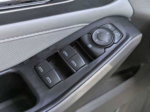 Used 2019 Chevrolet Traverse Premier w/ Driver Confidence II Package FWD image 26