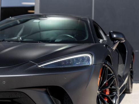 Used 2022 McLaren GT image 16