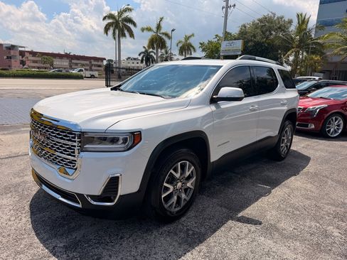 Used 2020 GMC Acadia SLT FWD image 3