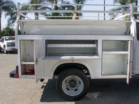 Used 2020 Ford F550 2WD Regular Cab Super Duty image 11