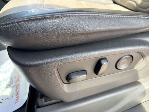 Used 2023 Chevrolet Silverado 1500 ZR2 w/ Technology Package image 12