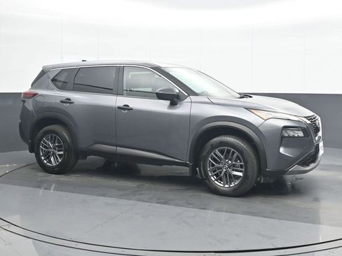 Used 2023 Nissan Rogue S image 8