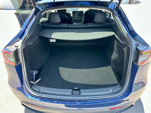 Used 2023 Tesla Model Y AWD image 13