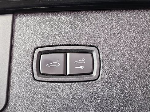 Used 2021 Porsche Cayenne AWD/4WD image 13