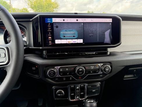 New 2025 Jeep Wrangler Sport S image 24