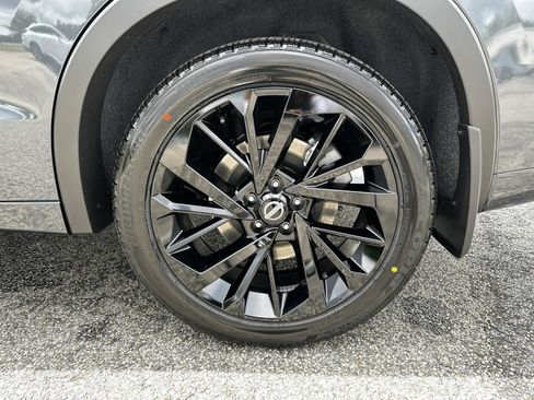 New 2026 Nissan Rogue Platinum AWD/4WD image 18