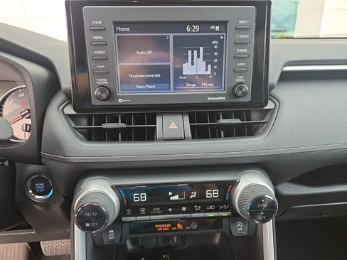 Used 2022 Toyota RAV4 XLE w/ Convenience Package AWD/4WD image 19