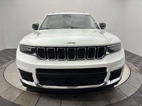 Used 2022 Jeep Grand Cherokee L Limited AWD/4WD image 14