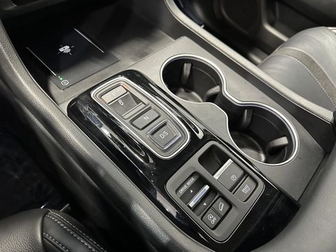 Certified 2025 Honda Pilot Touring image 26