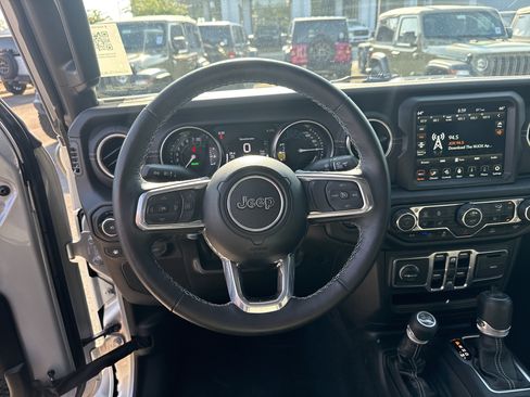 Used 2023 Jeep Wrangler Unlimited Sahara w/ Cold Weather Group AWD/4WD image 23