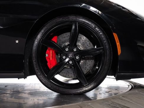 Used 2019 Ferrari Portofino RWD image 21