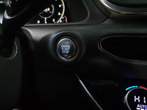 Used 2022 Hyundai Sonata SEL Plus w/ Preferred Accessory Package image 26