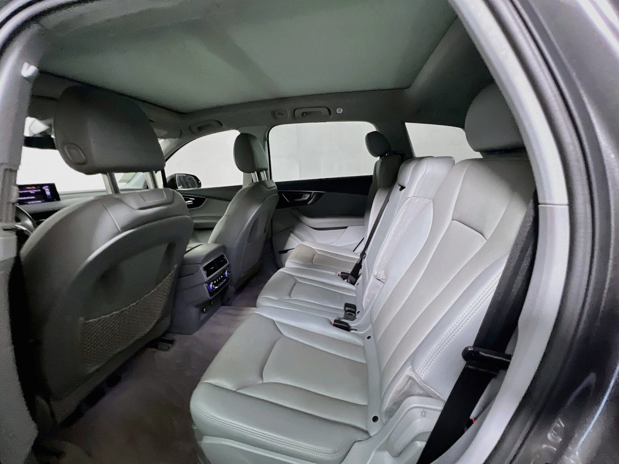 Used 2019 Audi Q7 3.0T Premium Plus w/ Premium Plus Package AWD/4WD image 28