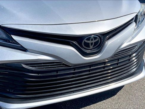 Used 2020 Toyota Camry LE FWD image 28