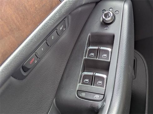 Used 2016 Audi Q5 2.0T Premium Plus w/ Technology Package image 28