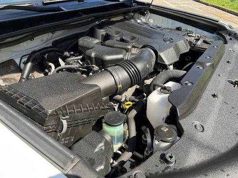 Used 2019 Toyota 4Runner SR5 image 30