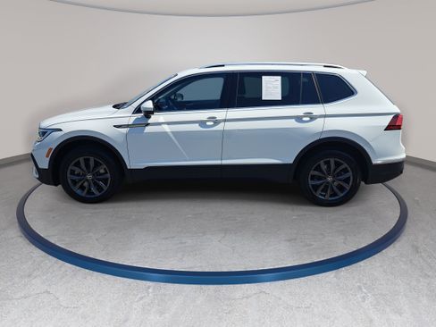 Used 2022 Volkswagen Tiguan SE FWD image 8