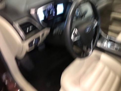 Used 2017 Ford Edge SEL image 14