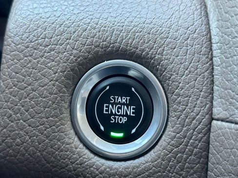 Used 2022 GMC Yukon XL Denali image 23