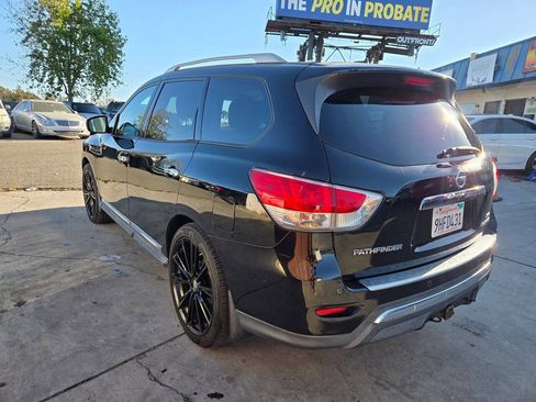 Used 2015 Nissan Pathfinder Platinum w/ Cargo Package AWD/4WD image 14