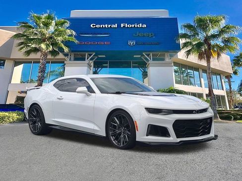 Used 2020 Chevrolet Camaro ZL1 RWD image 2