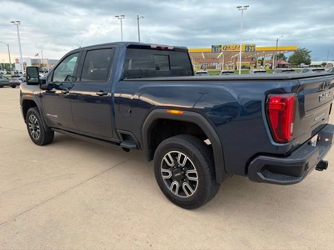 Used 2023 GMC Sierra 2500 AT4 w/ AT4 Premium Plus Package AWD/4WD image 4