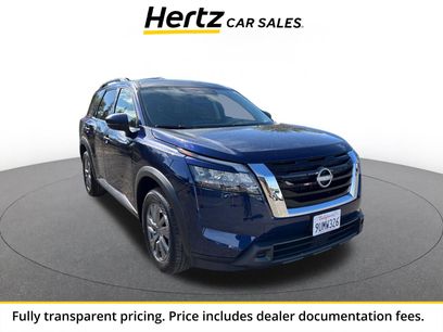 Used 2025 Nissan Pathfinder SV