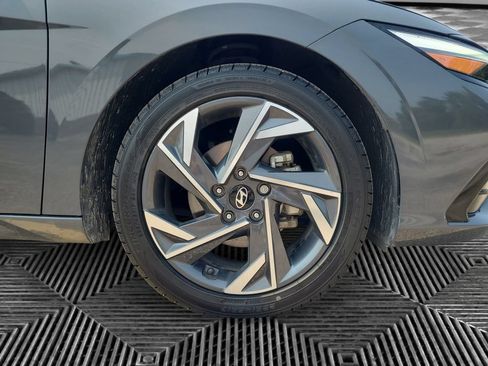Used 2024 Hyundai Elantra SEL w/ Convenience Package FWD image 16