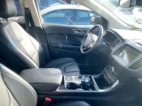 Used 2019 Ford Edge Titanium w/ Cold Weather Package AWD/4WD image 12