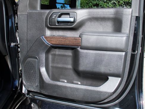 Used 2021 GMC Sierra 3500 SLE w/ SLE Value Package image 35