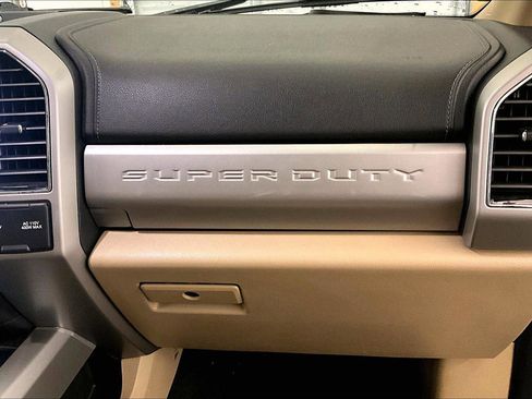 Used 2021 Ford F250 Lariat w/ Lariat Ultimate Package image 15