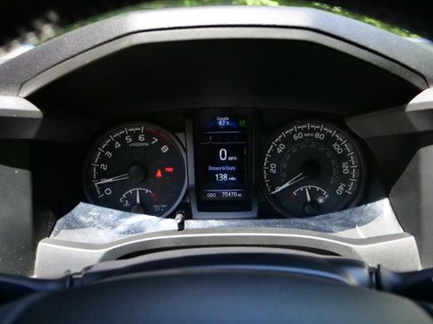 Used 2021 Toyota Tacoma TRD Off-Road w/ Blackout Package (TMS) AWD/4WD image 10