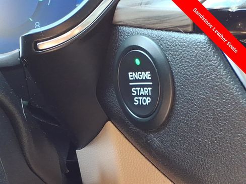Used 2020 Ford Escape Titanium AWD/4WD image 28