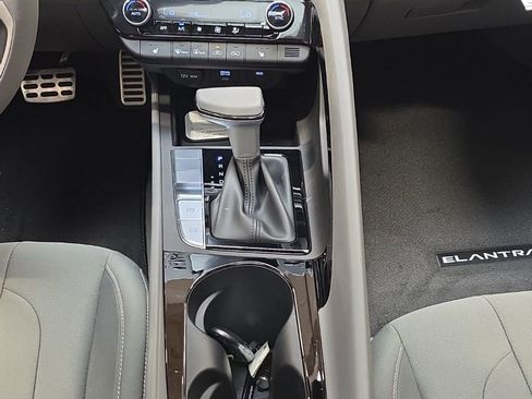 New 2026 Hyundai Elantra SEL Sport Premium FWD image 20