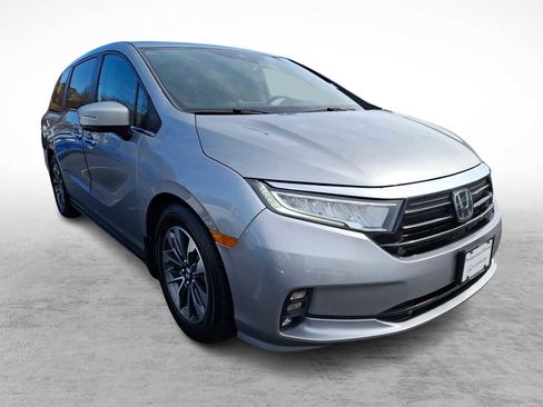 Used 2023 Honda Odyssey EX-L image 3