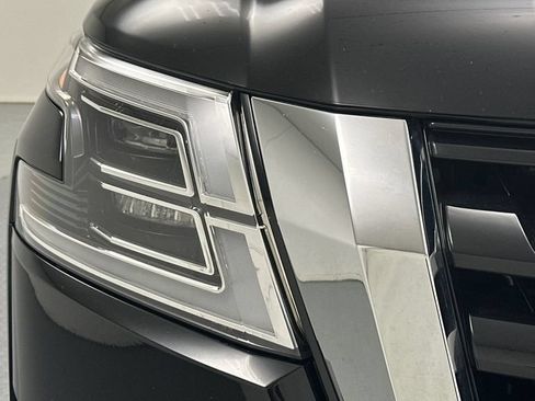 Certified 2022 Nissan Armada SV AWD/4WD image 25